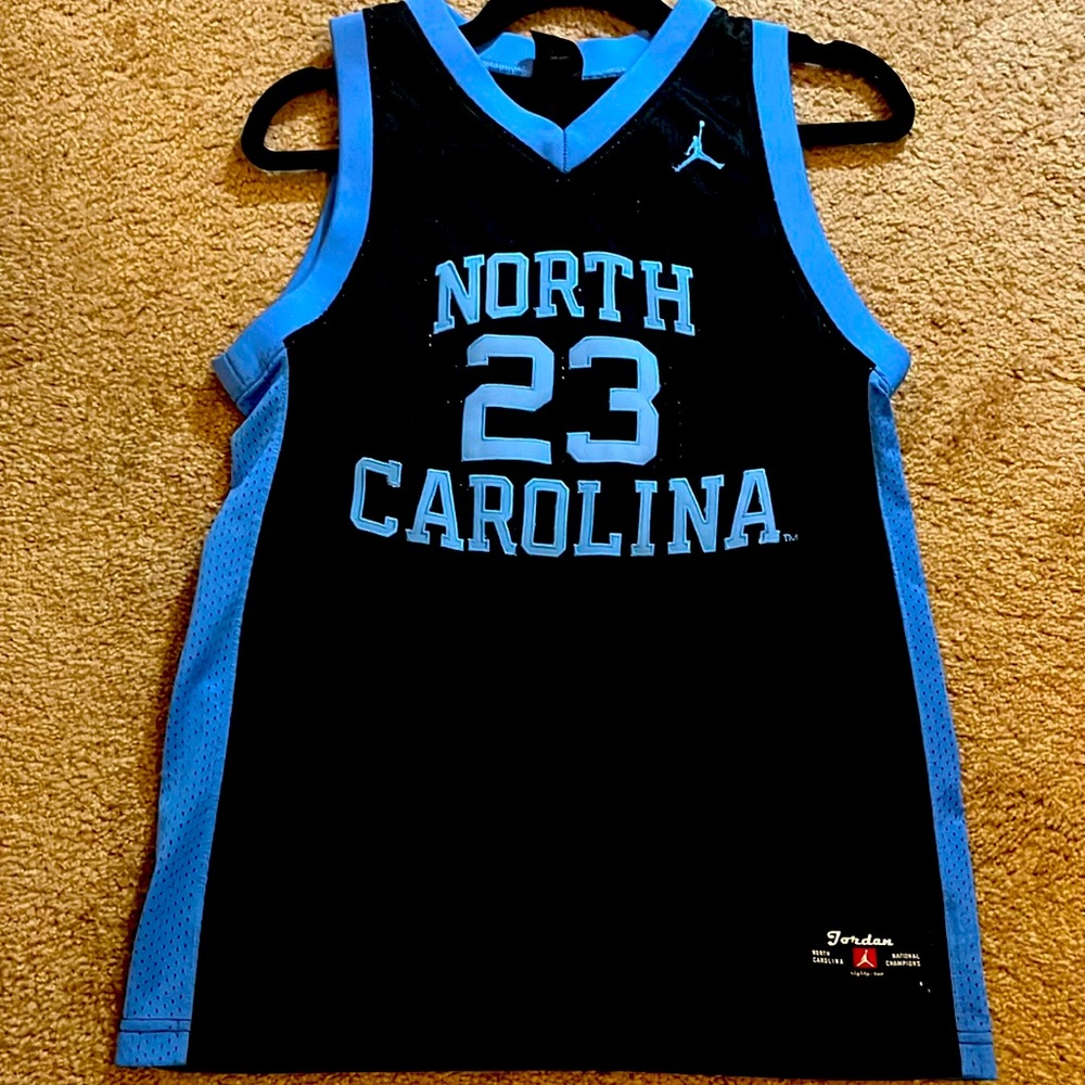 Michael Jordan UNM championship jersey stitched size medium